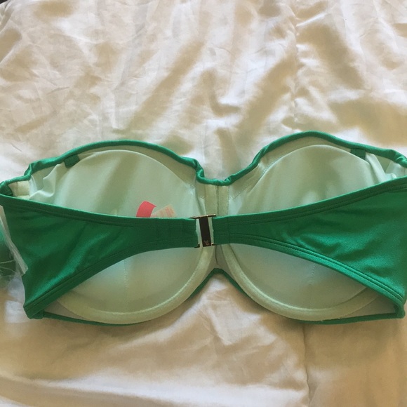 Strapless Victoria’s Secret bikini top - Picture 2 of 4